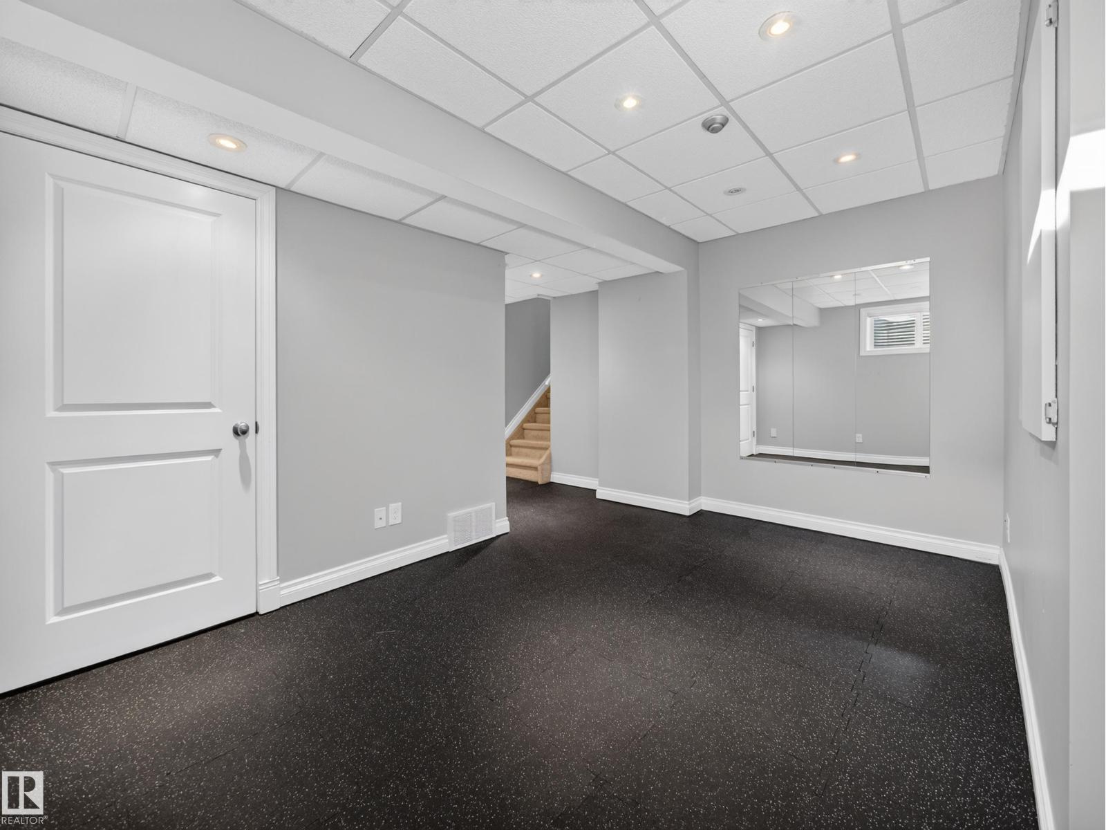 #44 12050 17 AV SW - Image 71