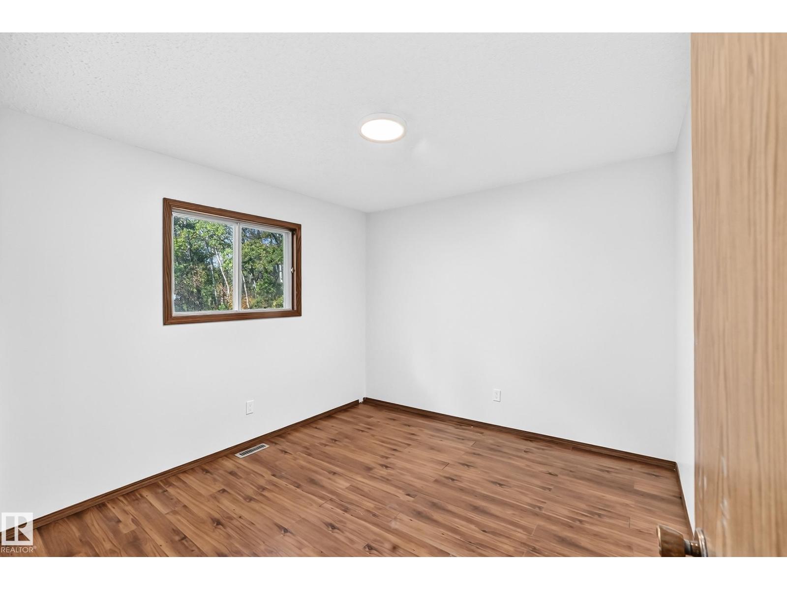 #100 23016 TWP RD 504 - 15