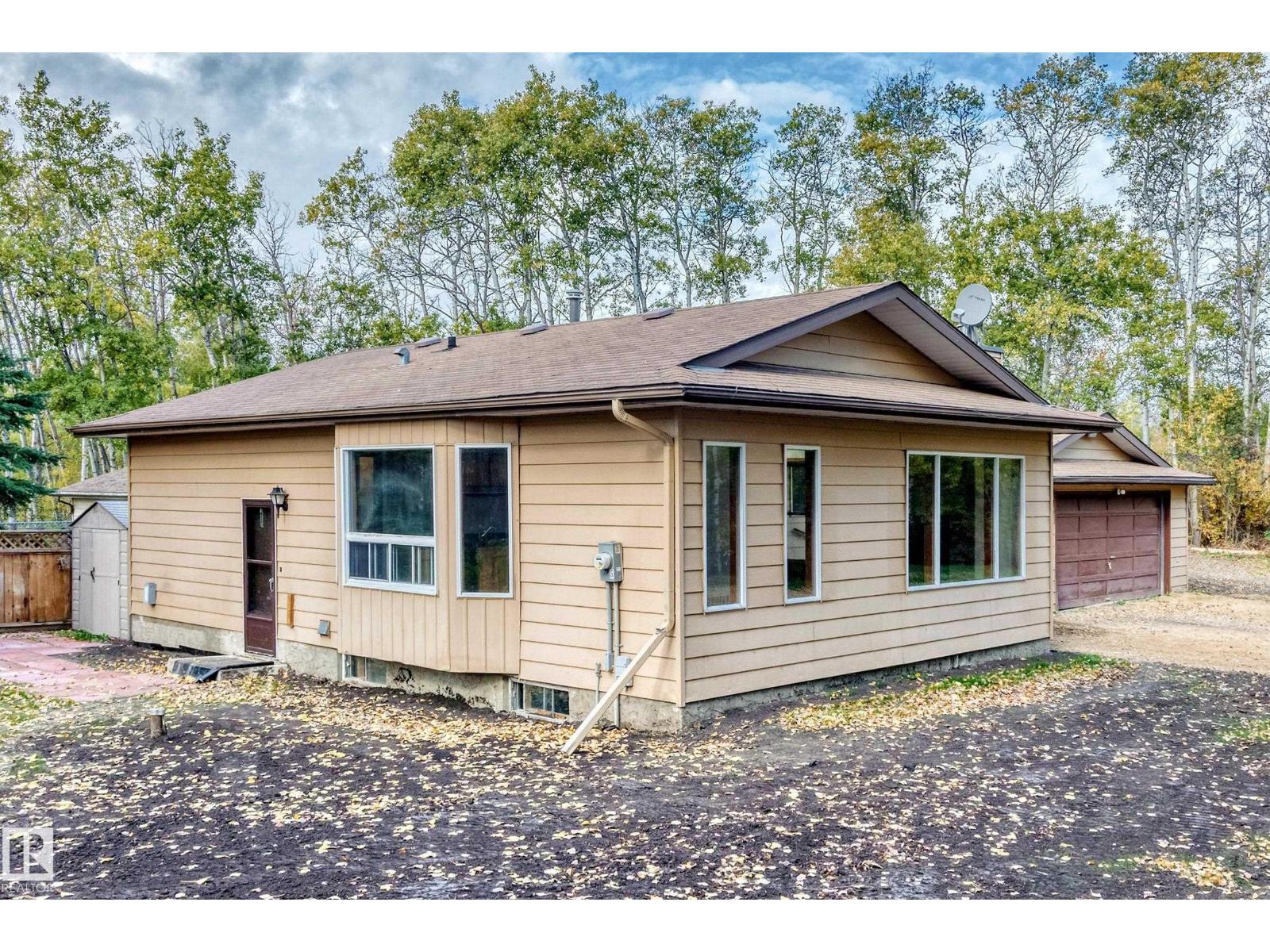 #100 23016 TWP RD 504 - 2