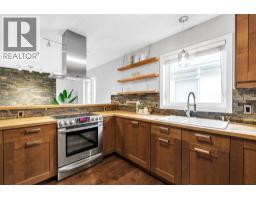 2807 29 Street SW - photo 4
