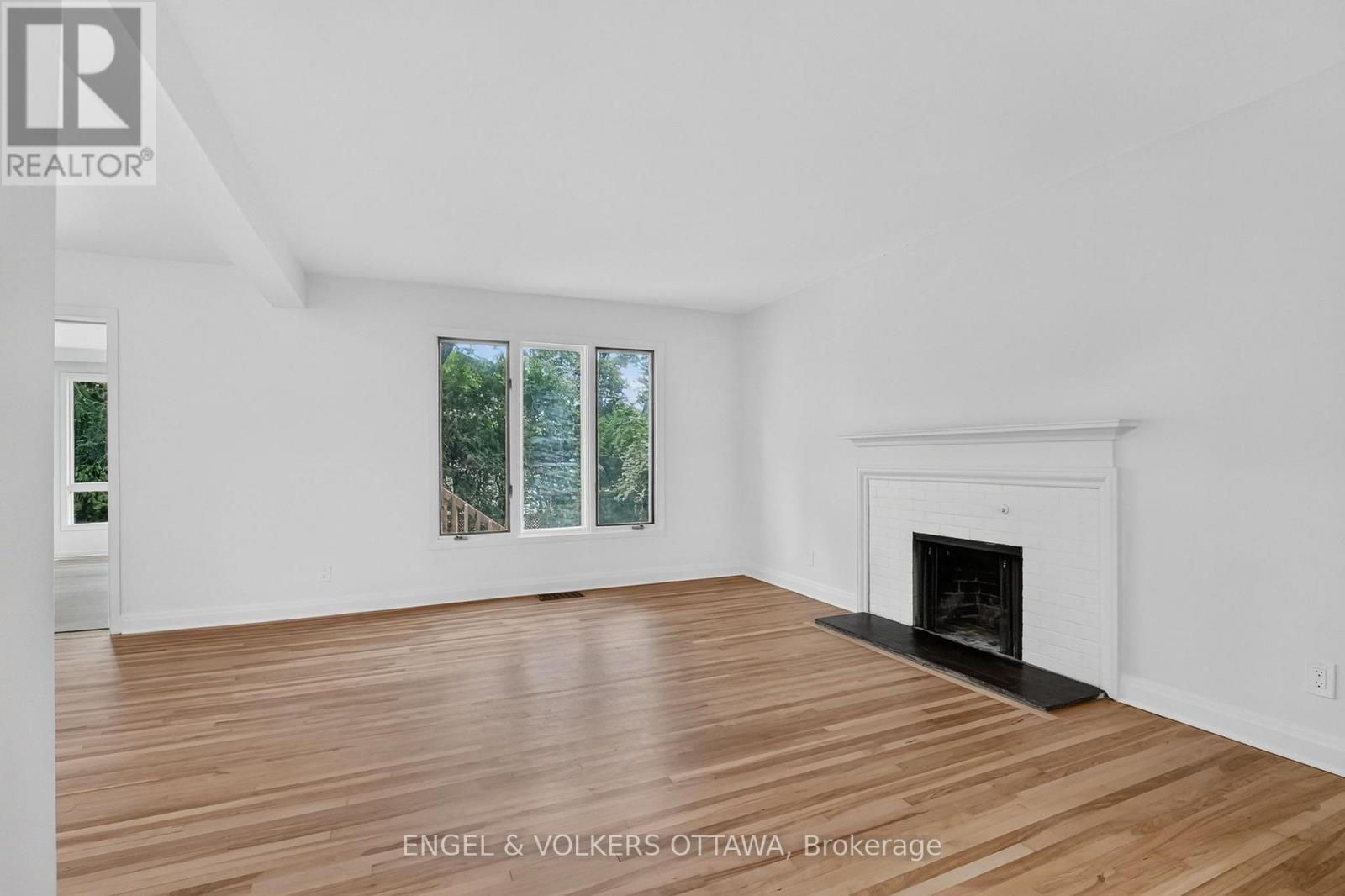 35 BEDFORD CRESCENT - 10