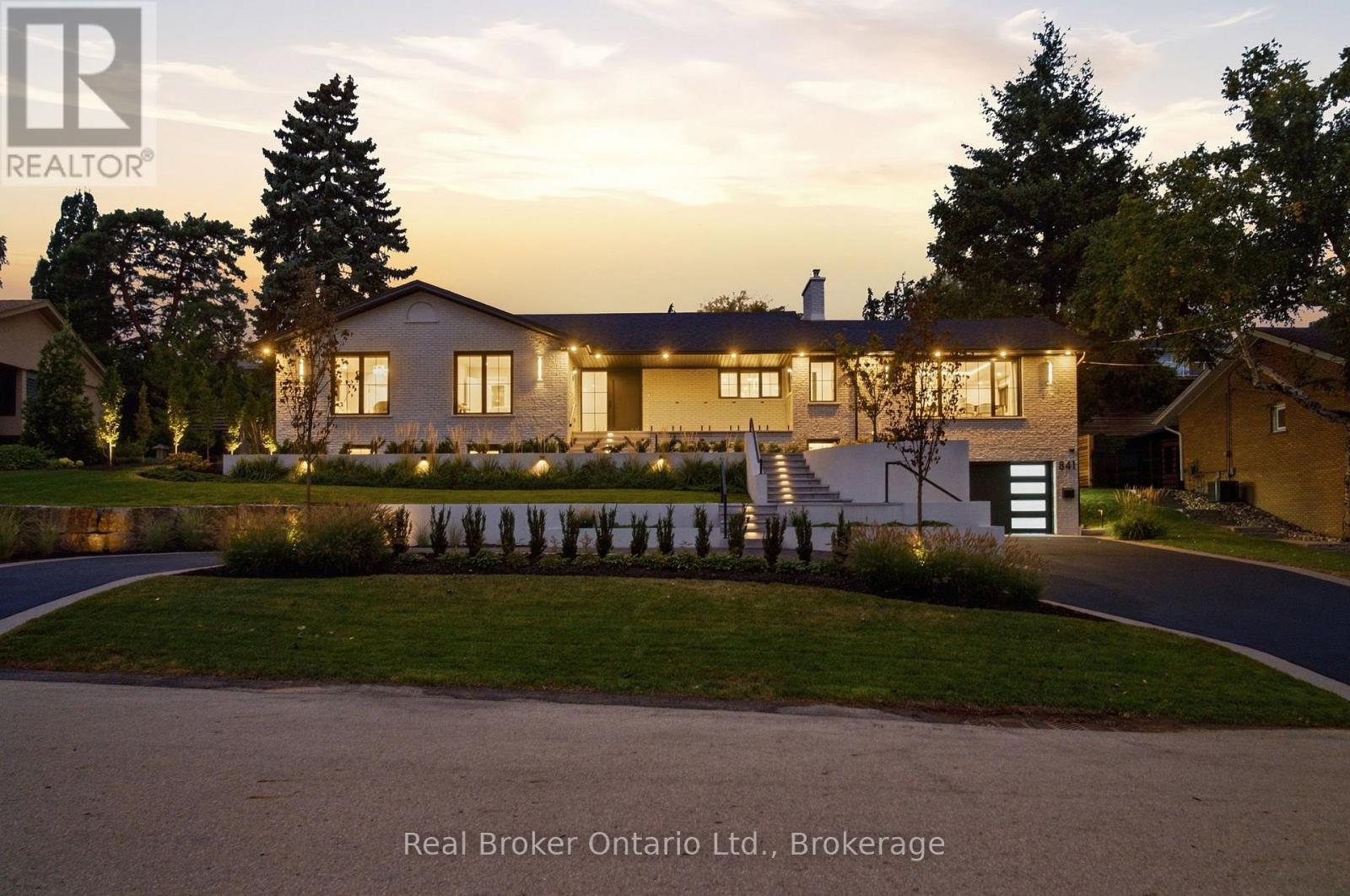 841 DANFORTH PLACE - 50
