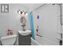 9 Wolfe Street, Penetanguishene, ON L9M1B9 Photo 11