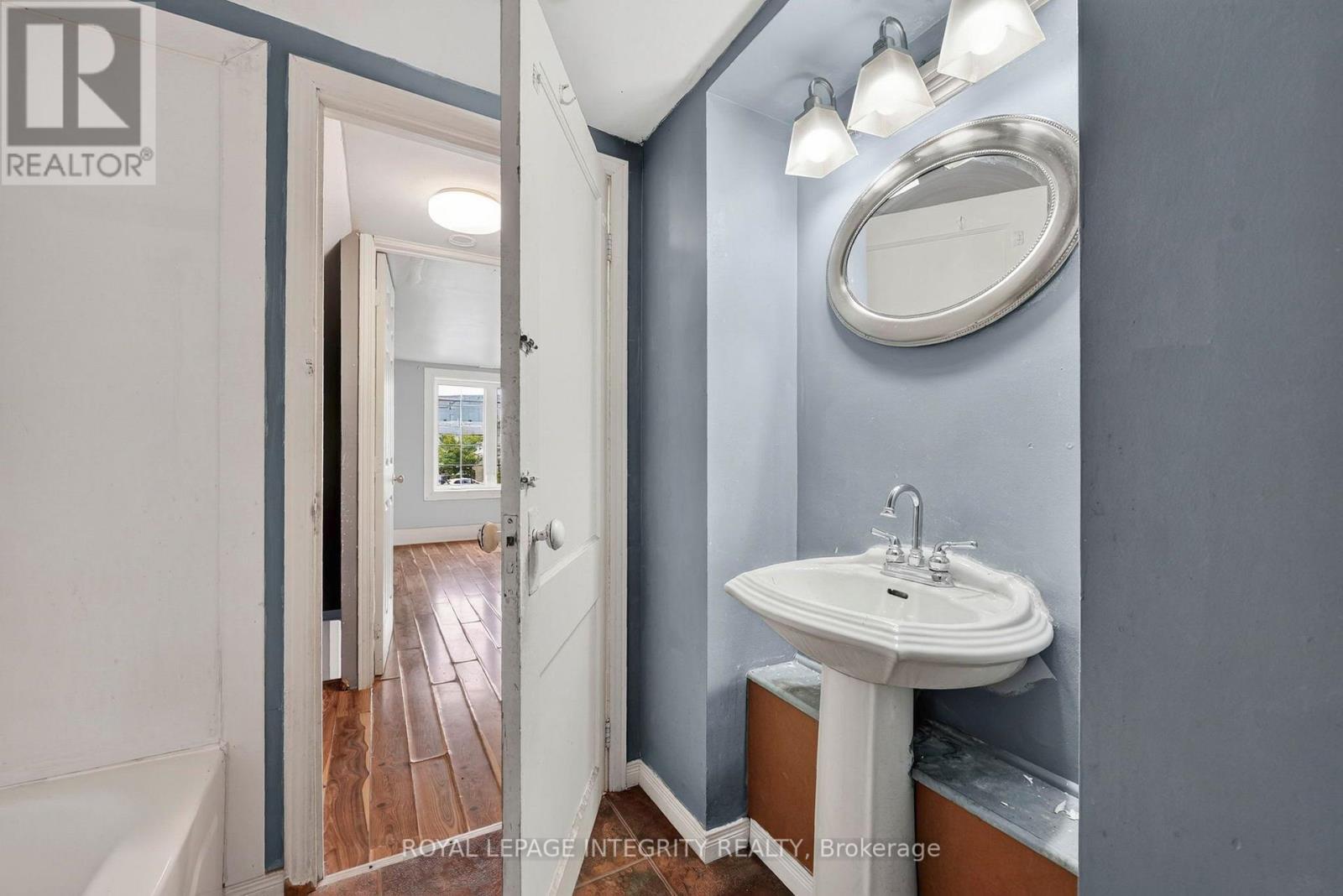 836 MARLBOROUGH STREET N - Image 15