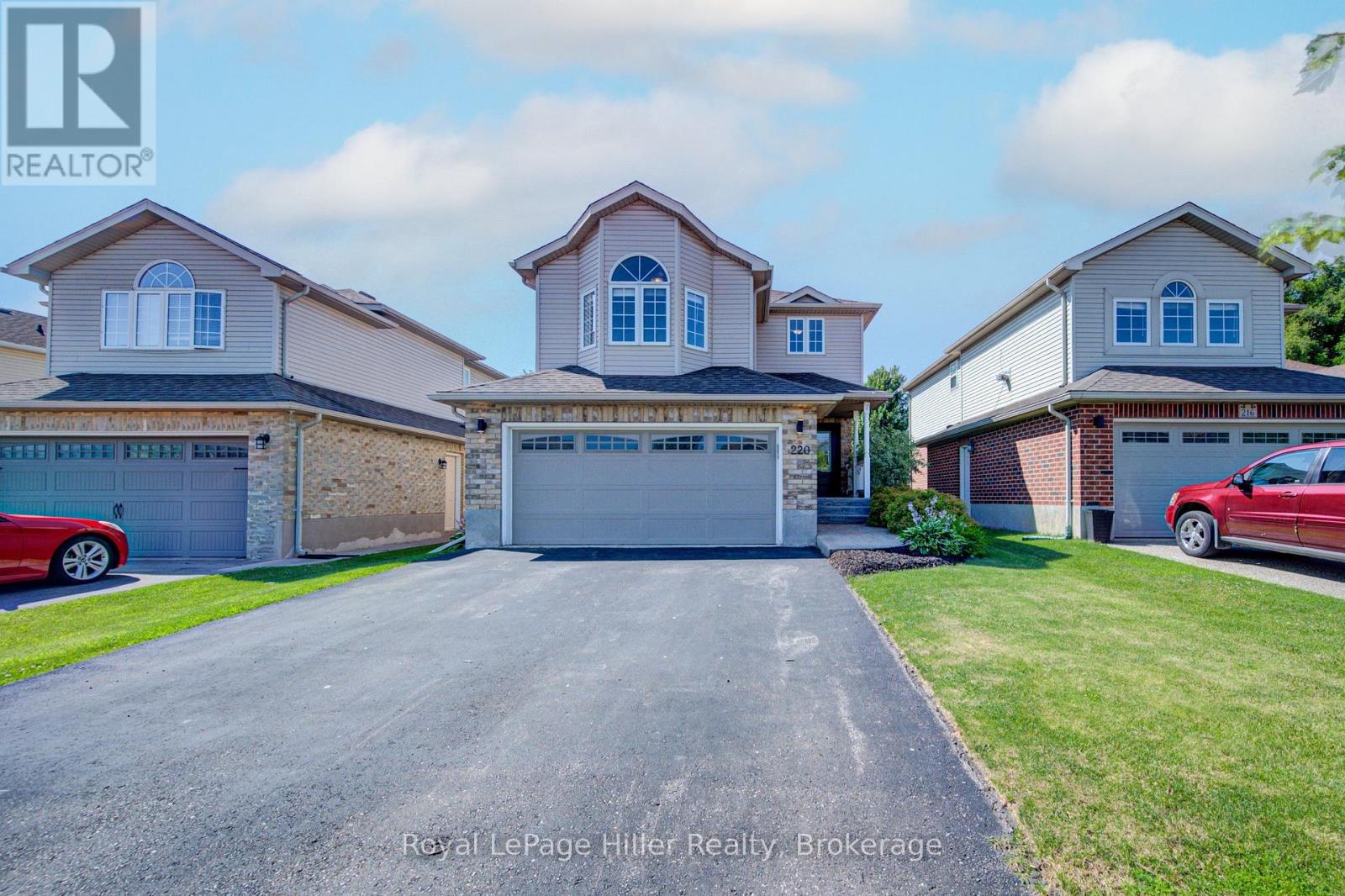 220 SCHNELLER DRIVE — photo 2