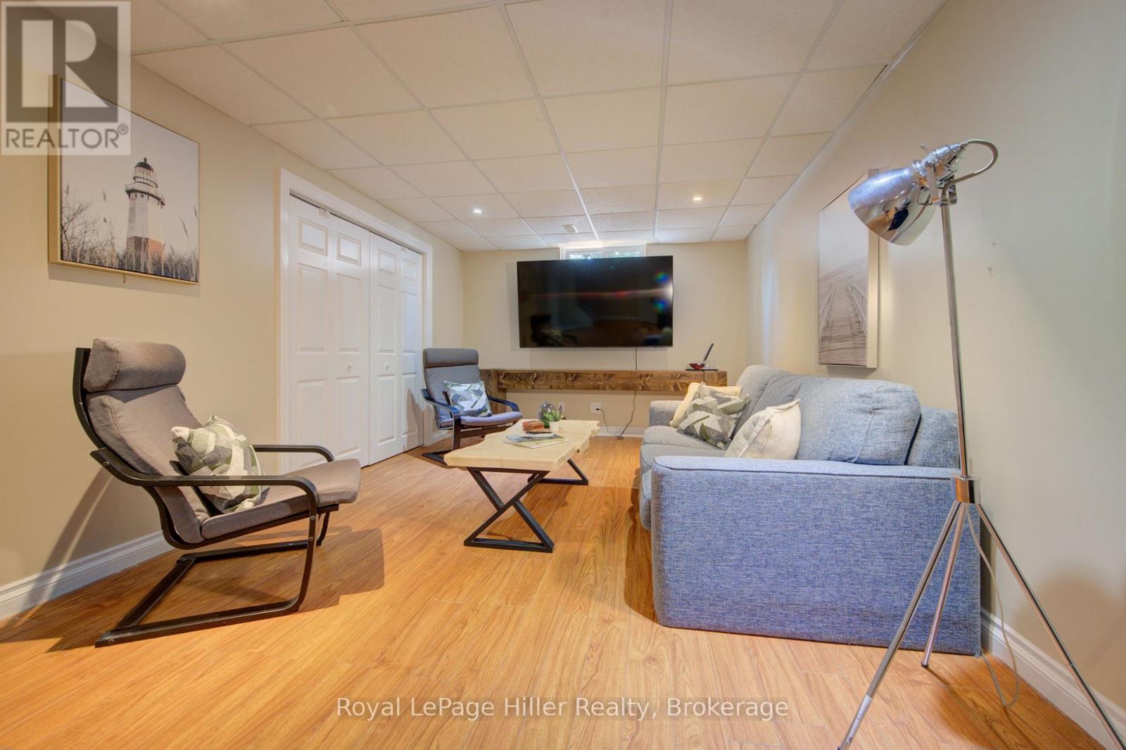 220 SCHNELLER DRIVE - 37