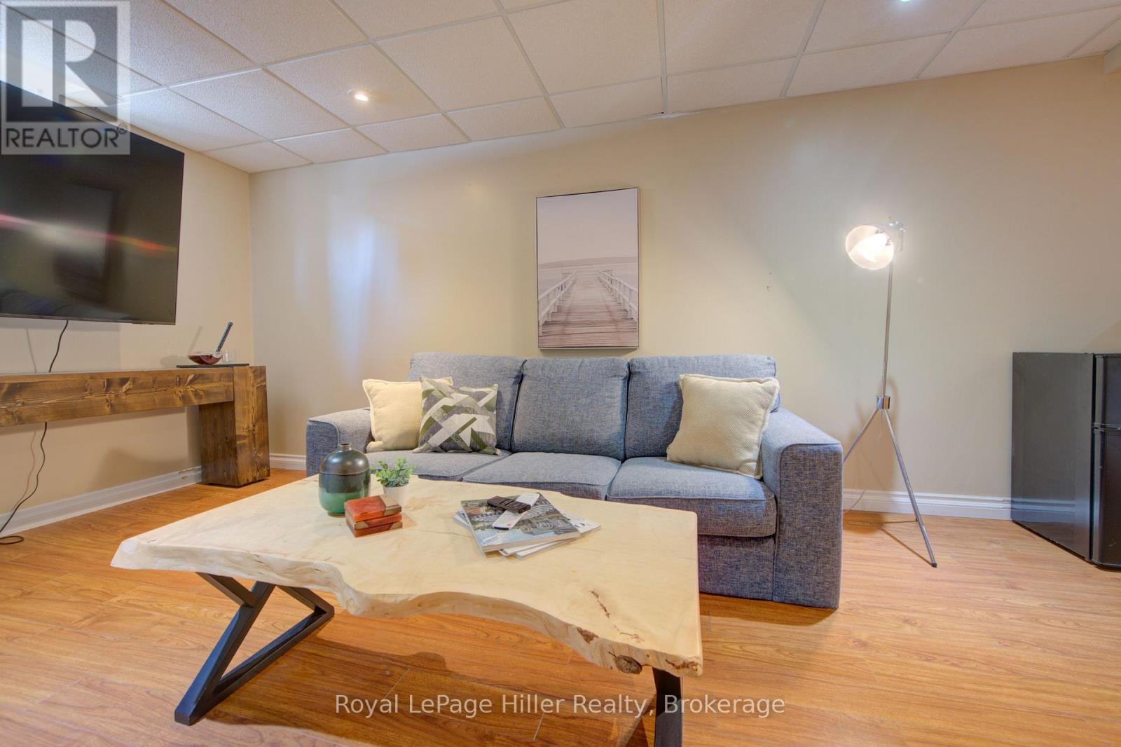 220 SCHNELLER DRIVE - Image 39
