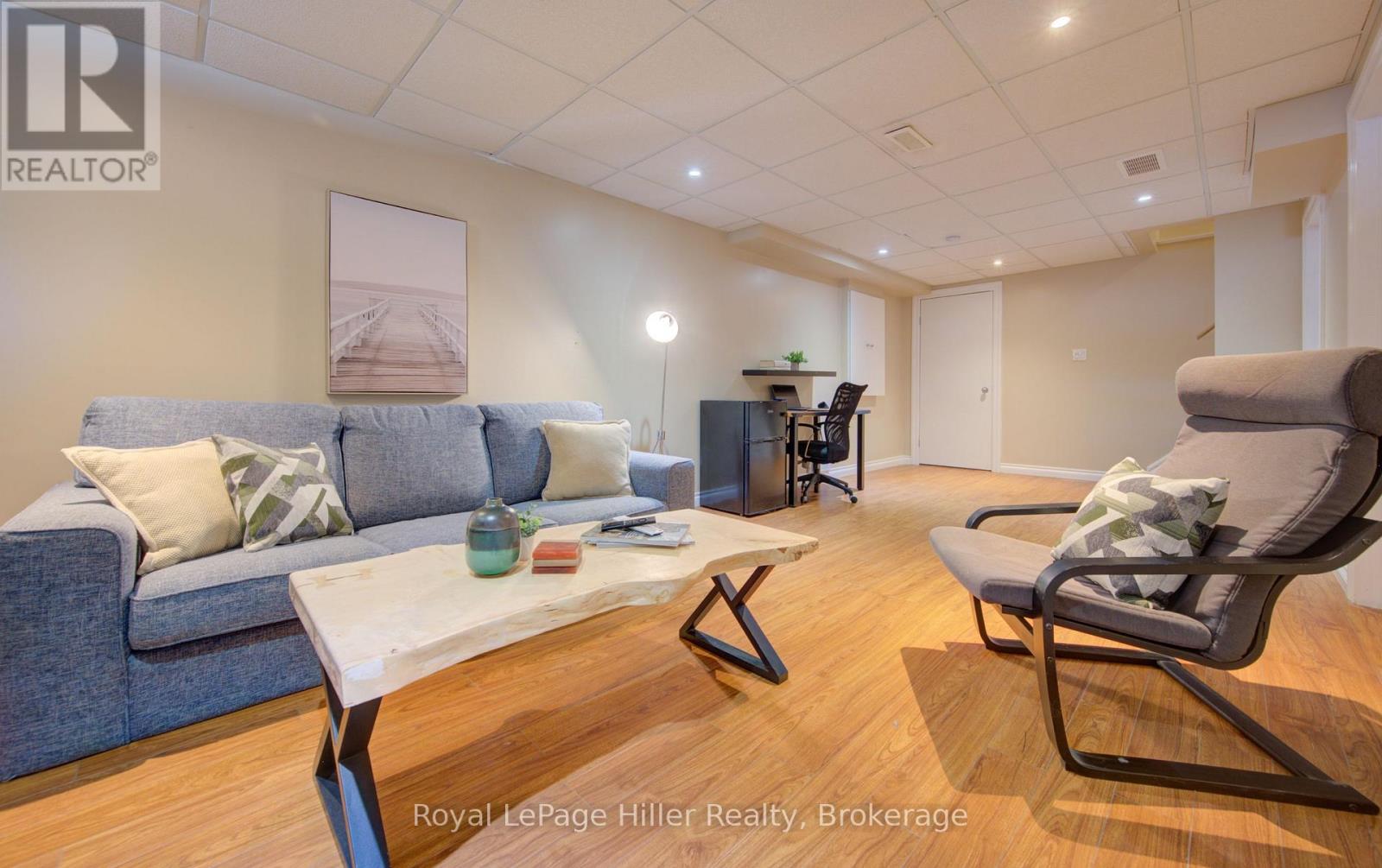220 SCHNELLER DRIVE - Image 40