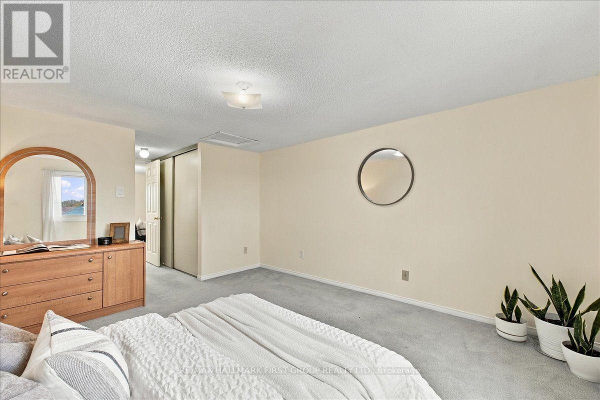 1582 KELVINWAY LANE - 38