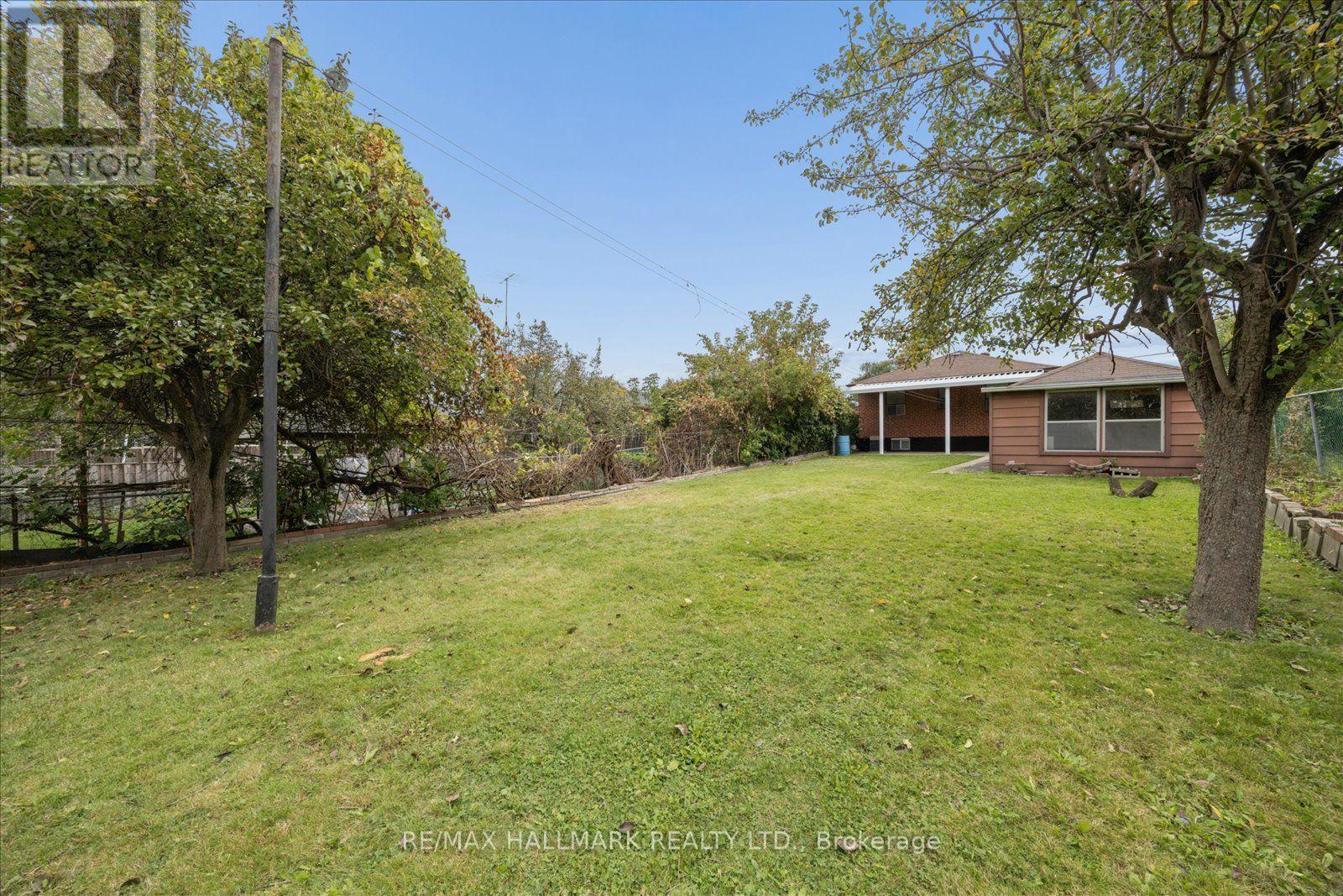 102 CLETA DRIVE - 42