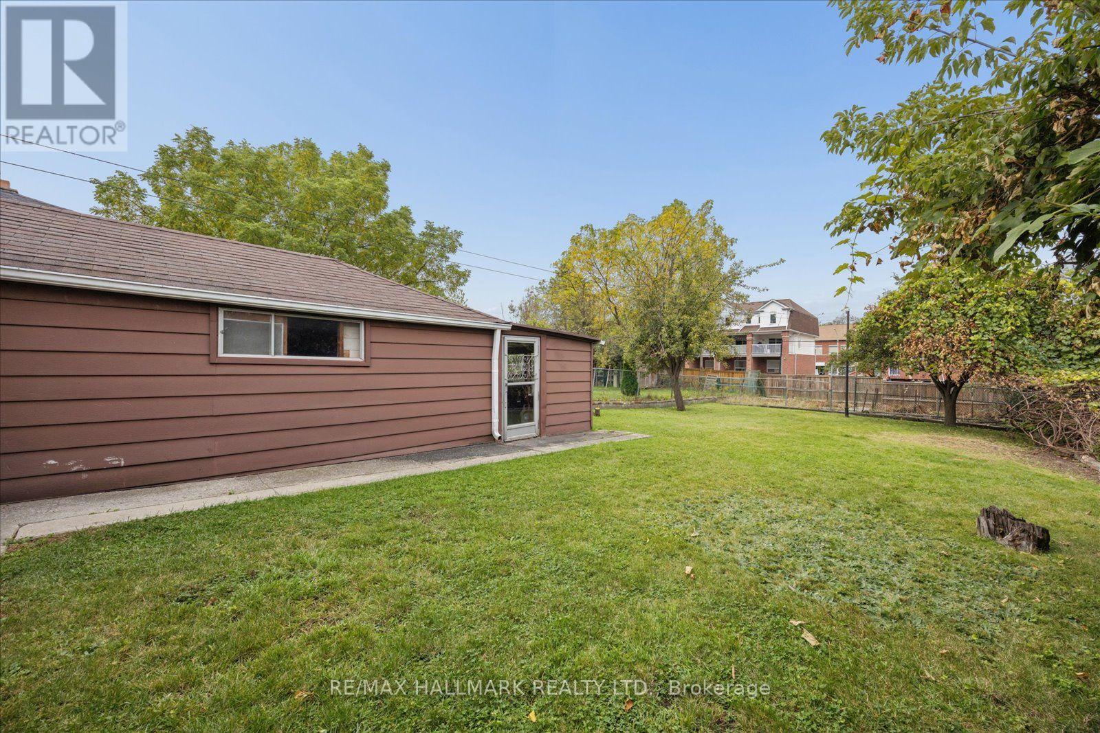 102 CLETA DRIVE - 44
