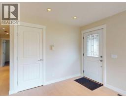 23 Brown Crescent NW - photo 3