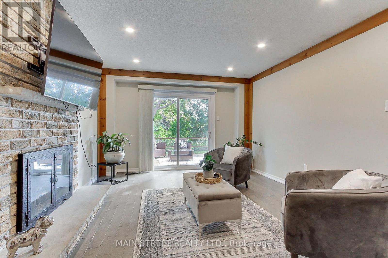 850 Arnold Crescent, Newmarket, ON photo 13