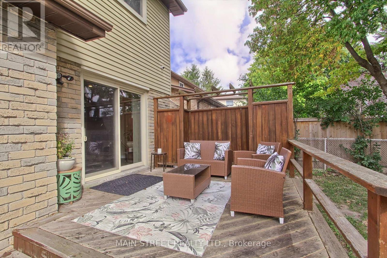 850 ARNOLD CRESCENT - 14