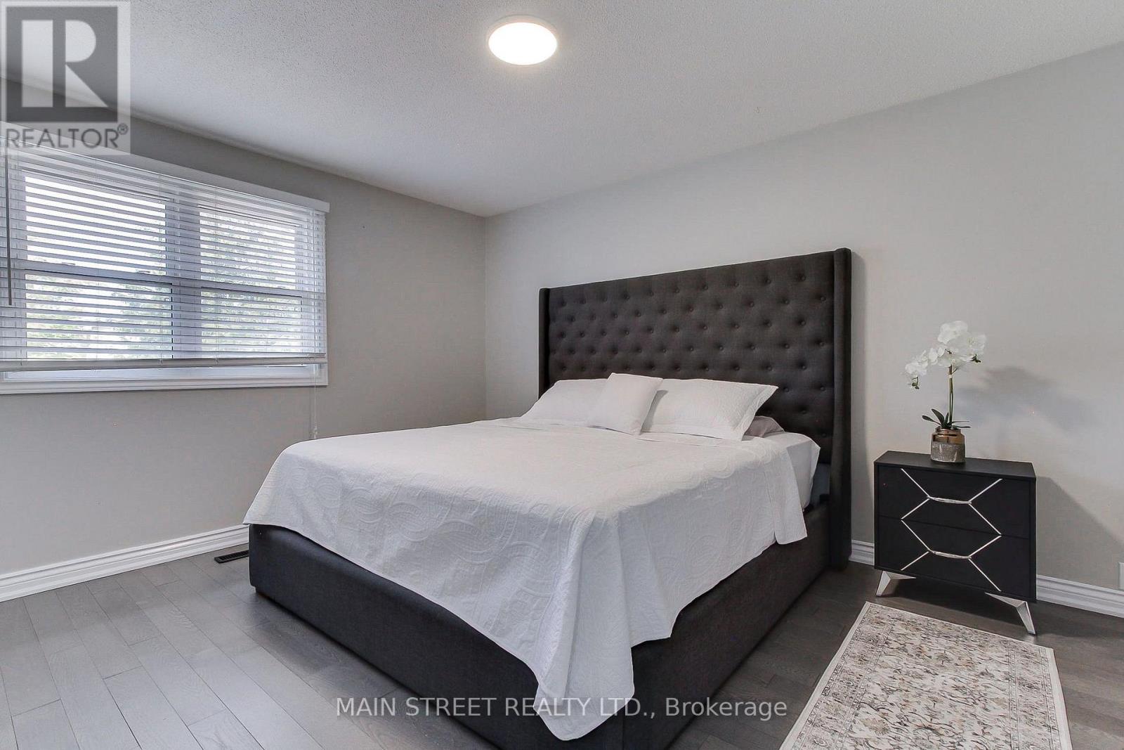 850 Arnold Crescent, Newmarket, ON photo 20