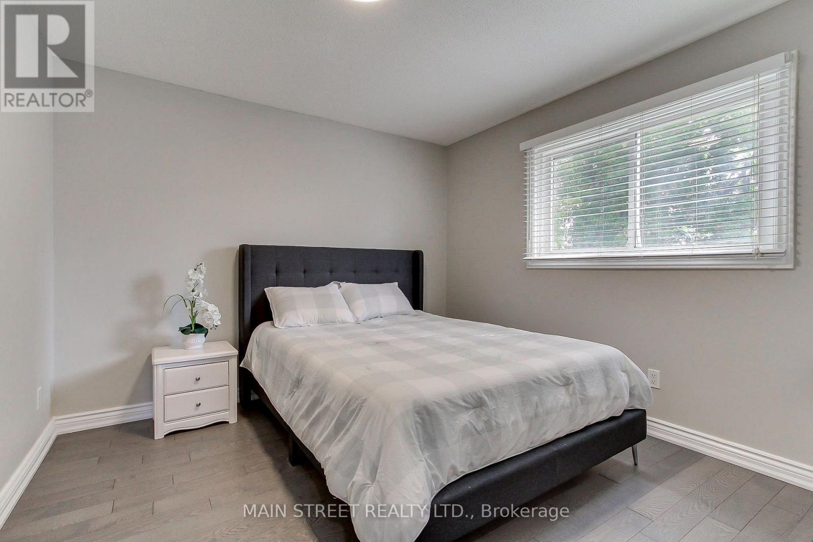850 Arnold Crescent, Newmarket, ON photo 21