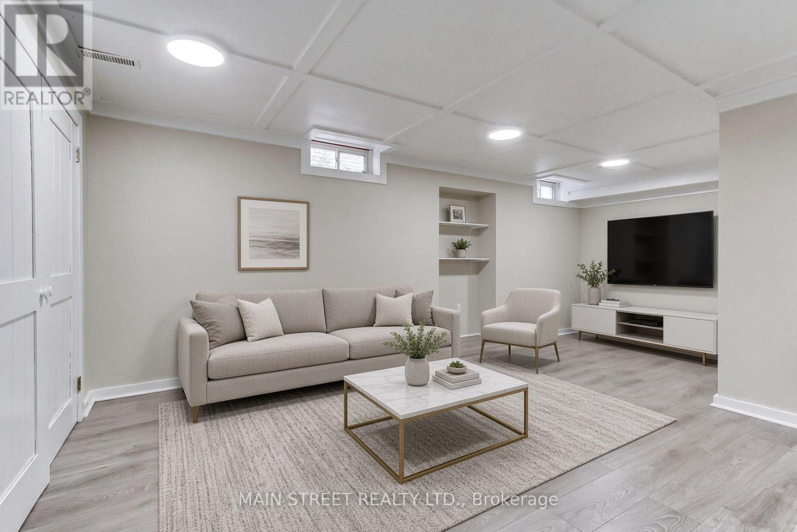 850 ARNOLD CRESCENT - 24