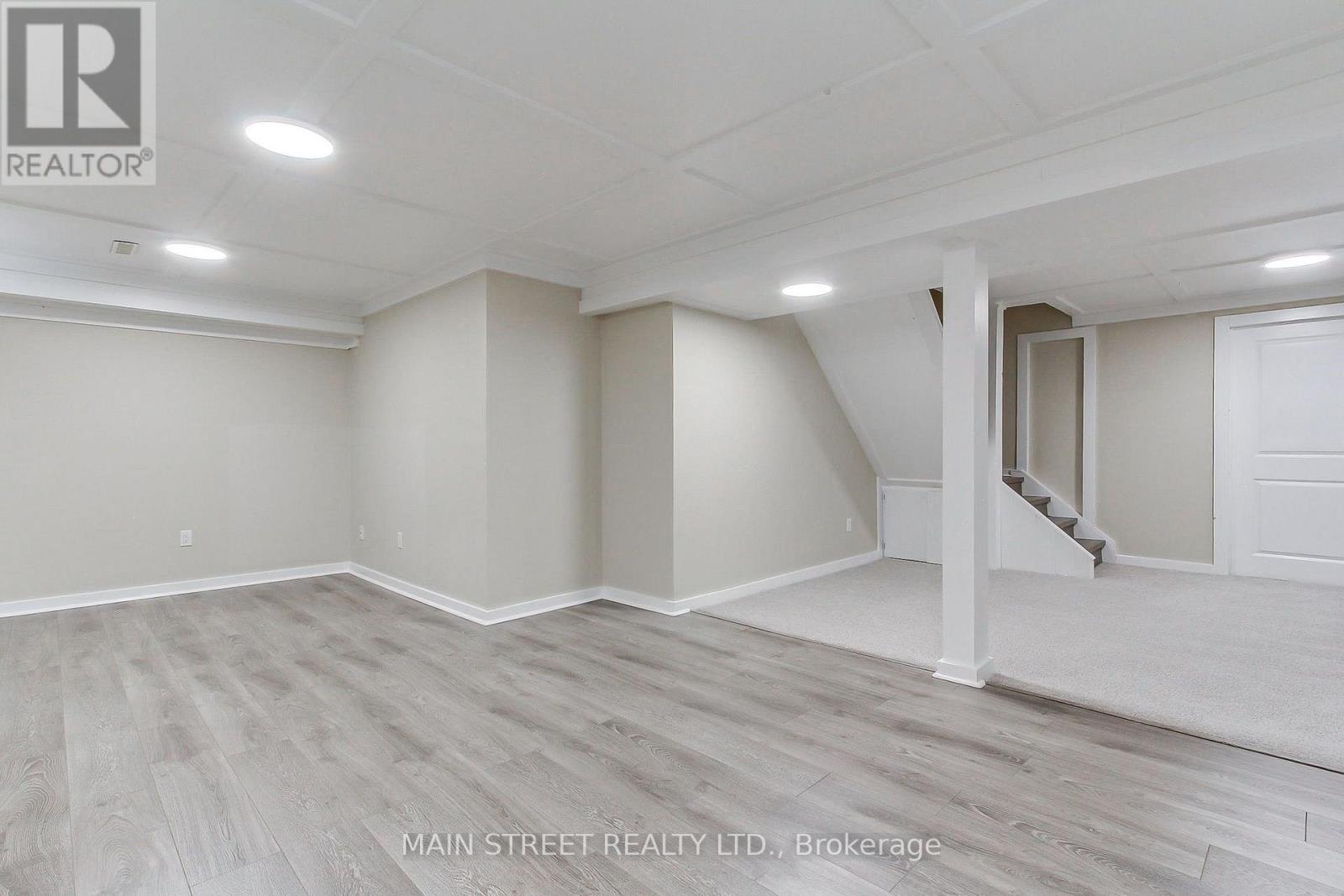850 ARNOLD CRESCENT - 26