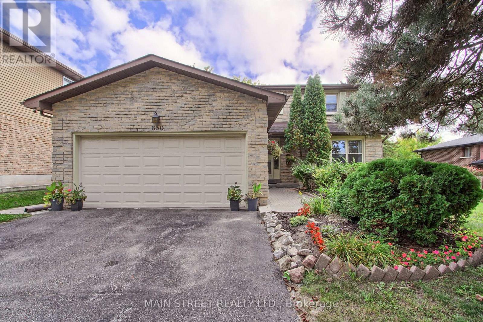 850 Arnold Crescent, Newmarket, ON photo 31