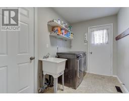 Bedroom 4 - 850 Arnold Crescent, Newmarket, ON L3Y2E2 Photo 16