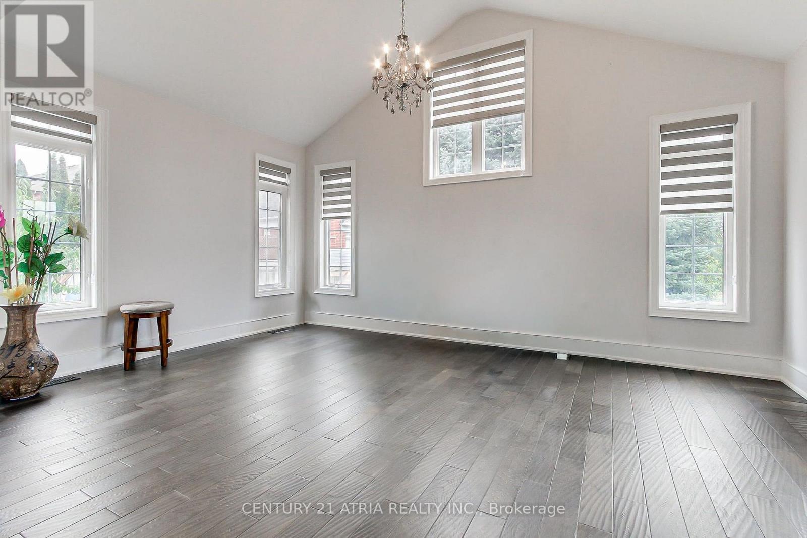 111 ZOKOL DRIVE - 22