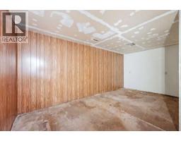 3012 Dover Crescent Se, Calgary, AB T2B1V2 Photo 14