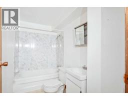 3012 Dover Crescent Se, Calgary, AB T2B1V2 Photo 13