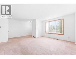4pc Bathroom - 3012 Dover Crescent Se, Calgary, AB T2B1V2 Photo 7