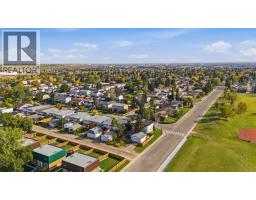 3012 Dover Crescent Se, Calgary, AB T2B1V2 Photo 25