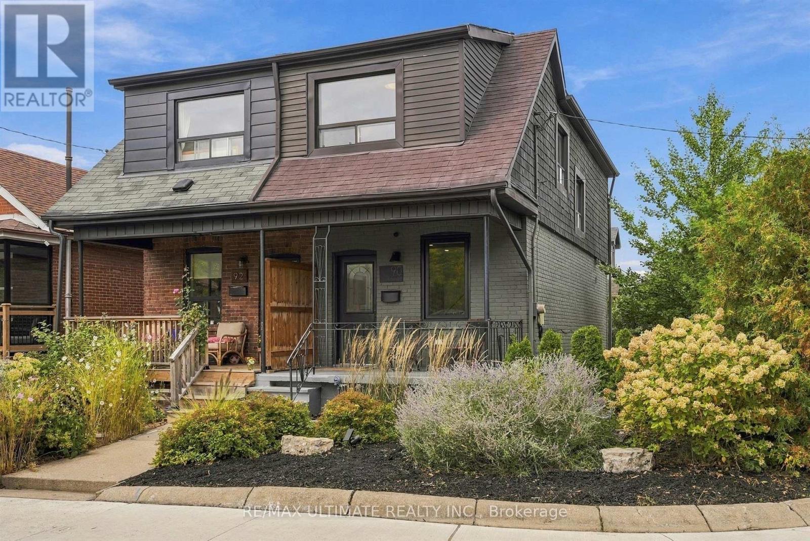 Photo of 90 Rowntree Avenue