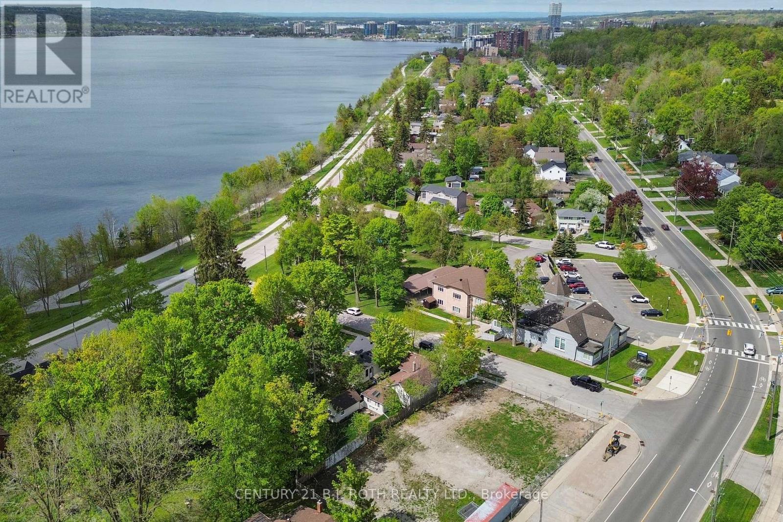 193 Blake Street, Barrie, ON photo 2