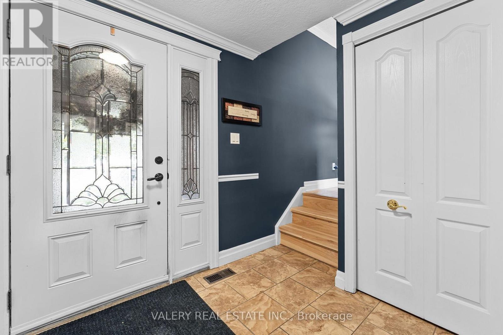 276 MAURICE STREET - Image 18