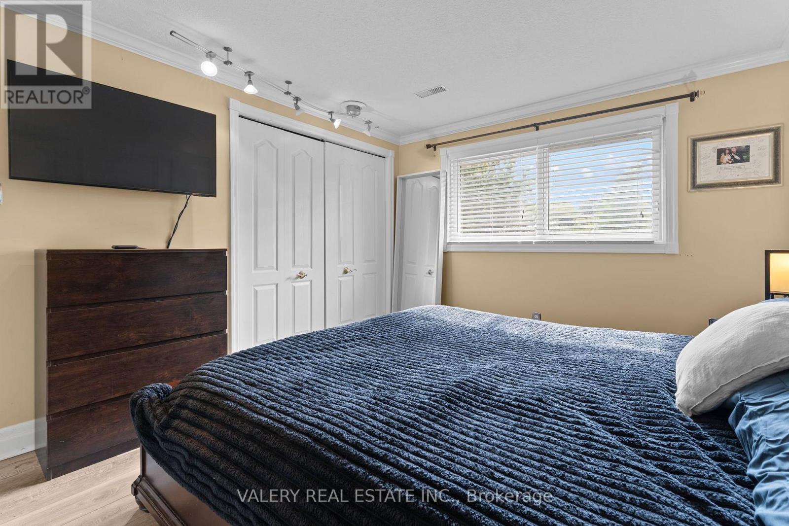 276 MAURICE STREET - Image 21