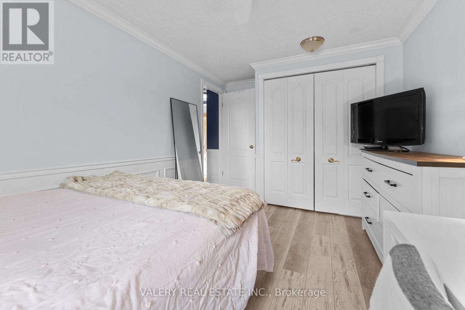 276 MAURICE STREET - Image 24