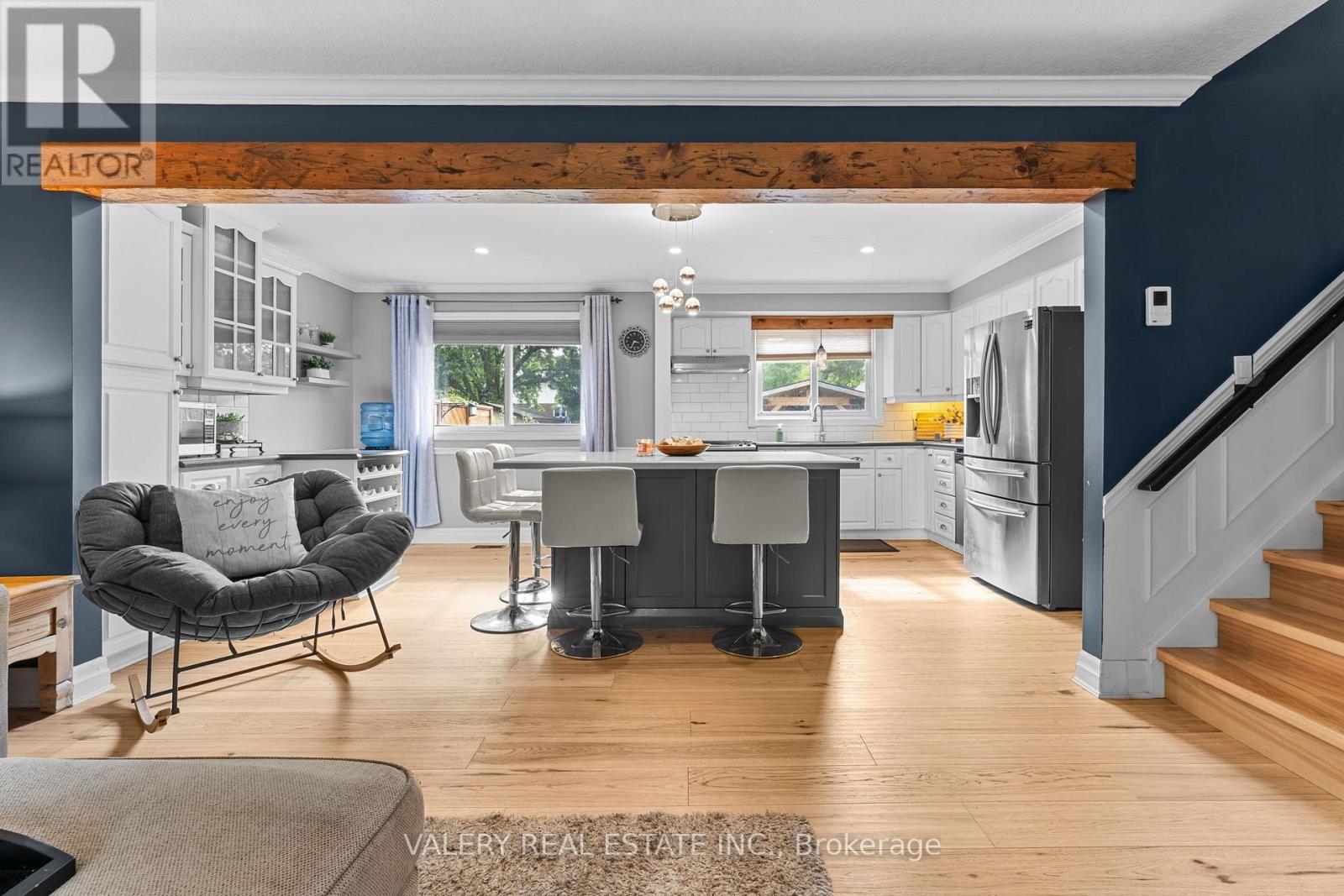 276 MAURICE STREET - 7
