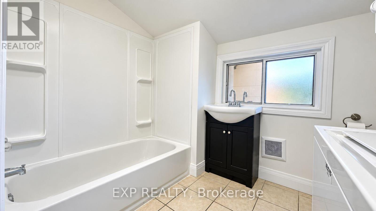 76 AVENUE ROAD - 12