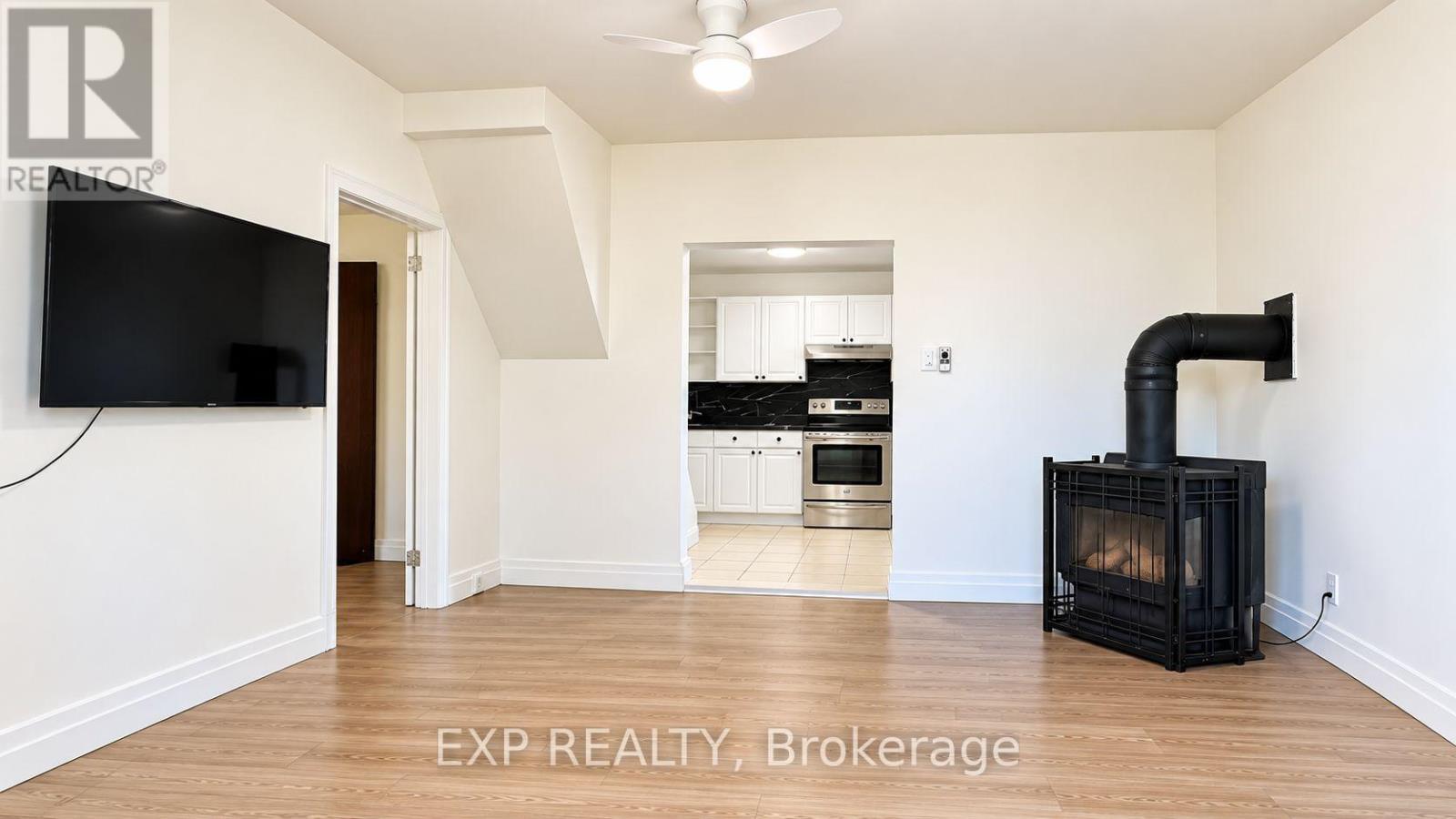 76 AVENUE ROAD - 16