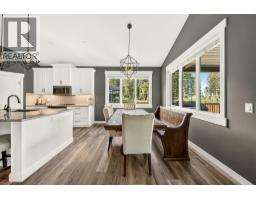 Living room - 2141 Whiskey Jack Drive, Sparwood, BC V0B2G2 Photo 16