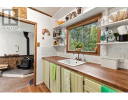 26 Riverside Court, Hastings Highlands, ON K0L1C0 Photo 10