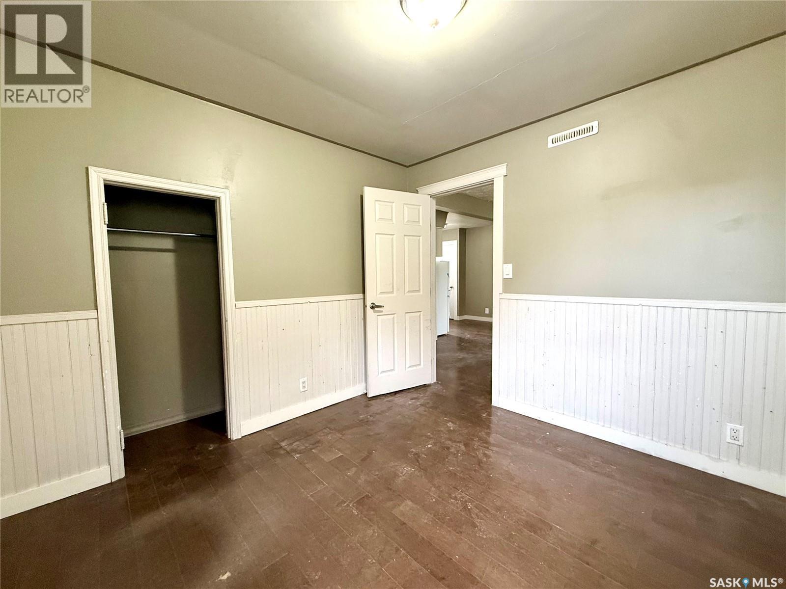 221 4th AVENUE N, Yorkton — photo 12