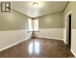 221 4th Avenue N, Yorkton, SK S3N1B5 Photo 10