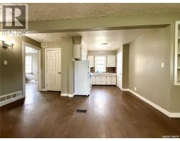 221 4th Avenue N, Yorkton, SK S3N1B5 Photo 6