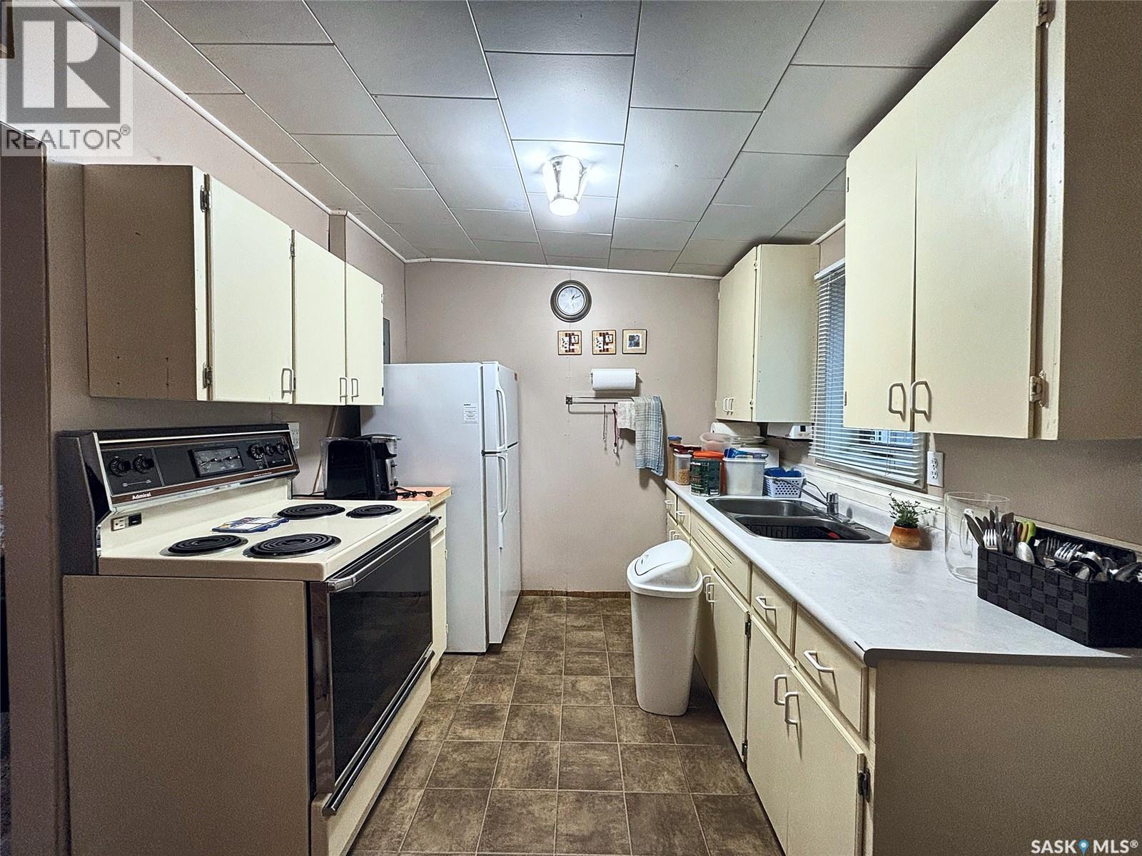 27 Anderson DRIVE - 14