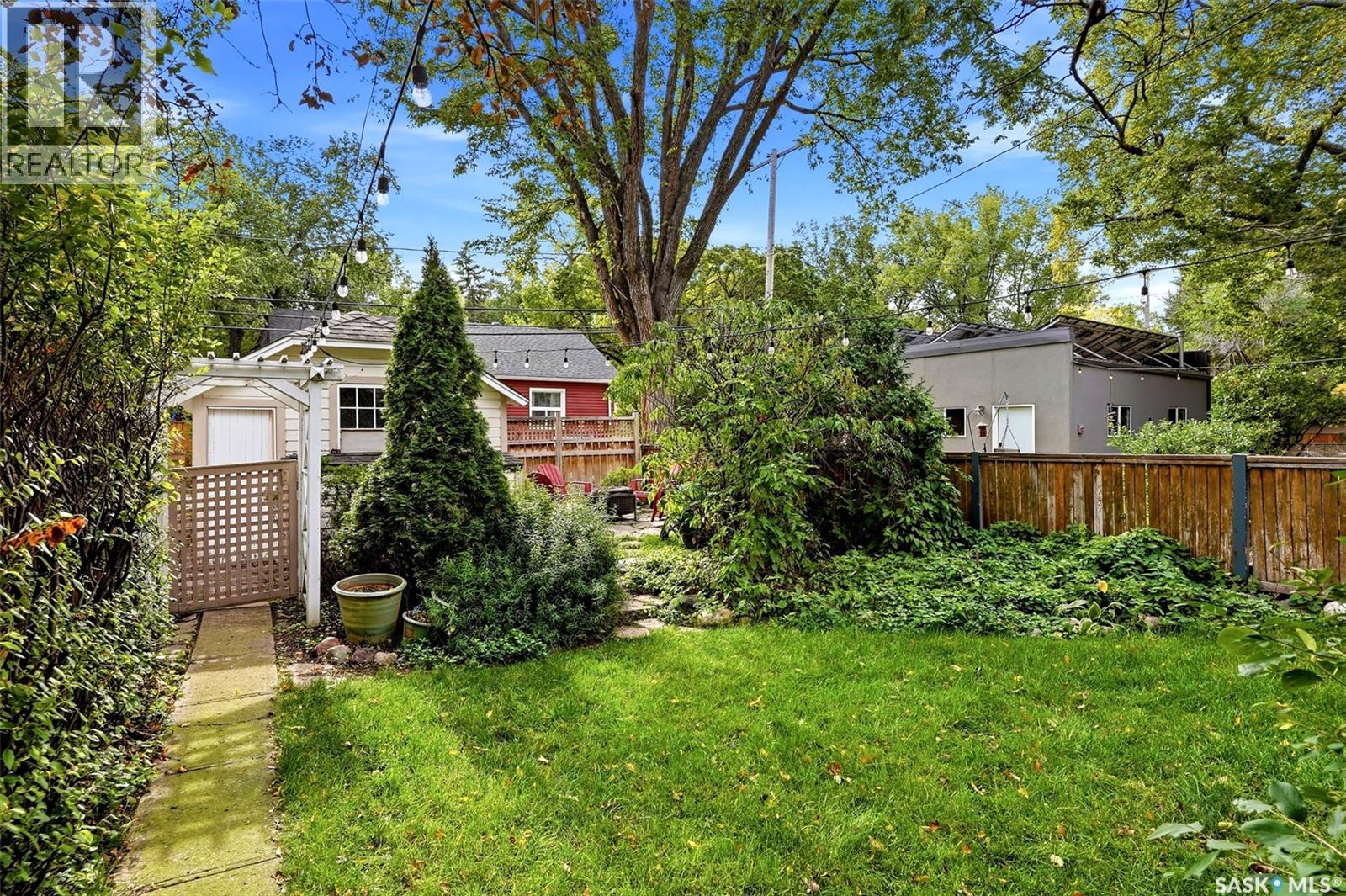 2731 Hill AVENUE - 32
