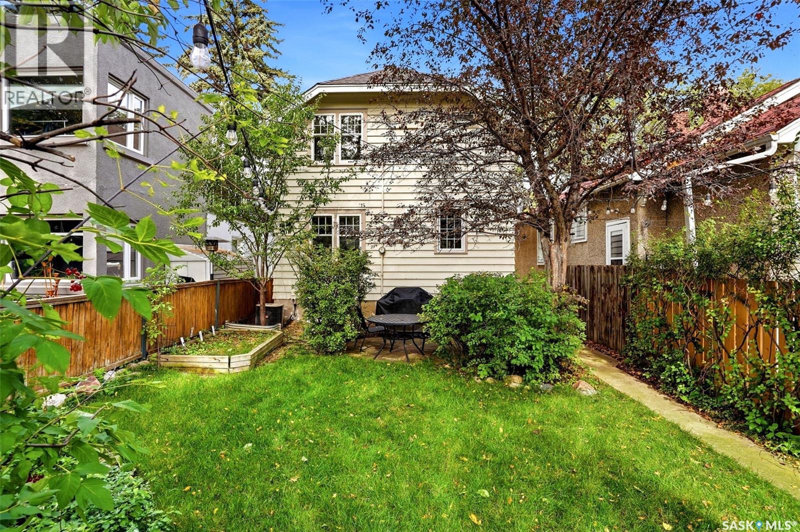 2731 Hill AVENUE - 36