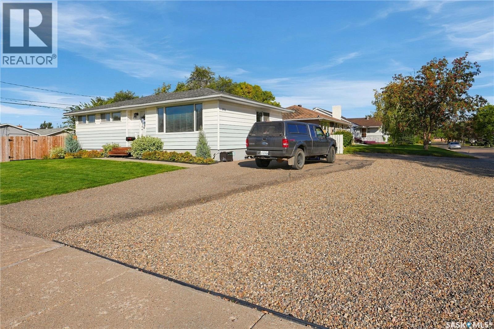 1701 92nd STREET, North Battleford — photo 3