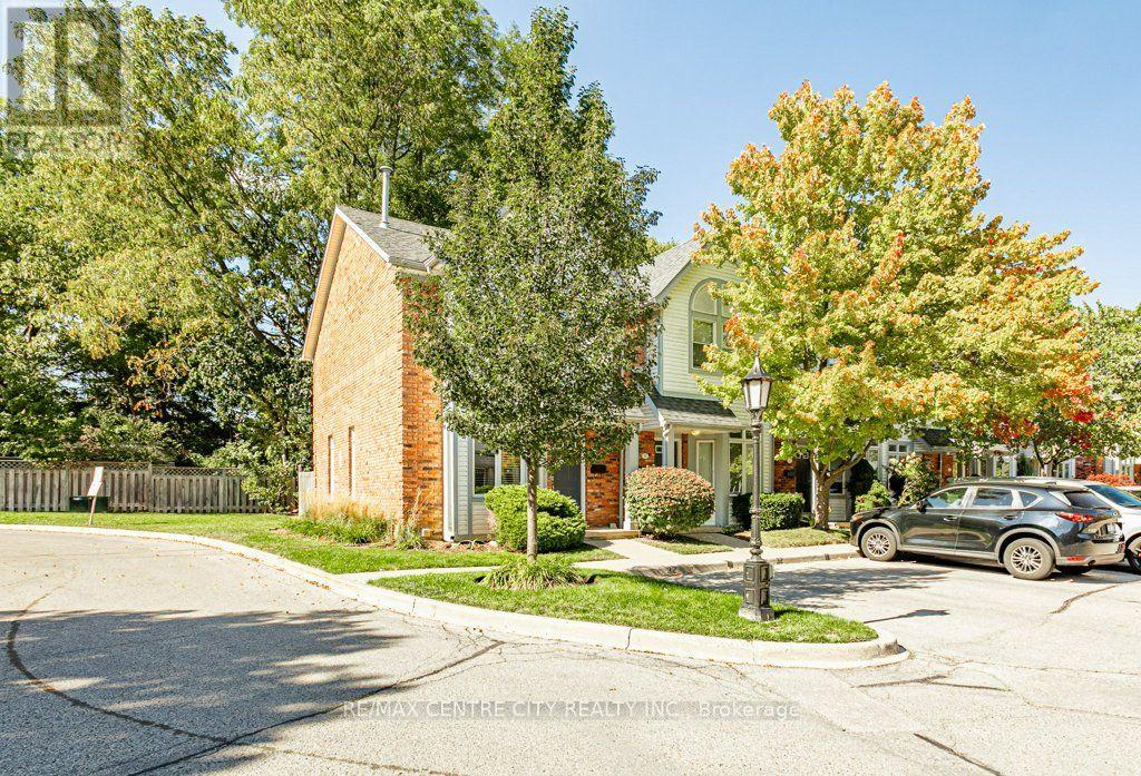 #32 1415 Commissioners Road West, London South (South B), Ontario, N6K1E2, London South (South B), Ontario — photo 2 of 5