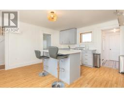 Sunroom - 5402 Highway 1, Salmon River, NS B5A5B3 Photo 12