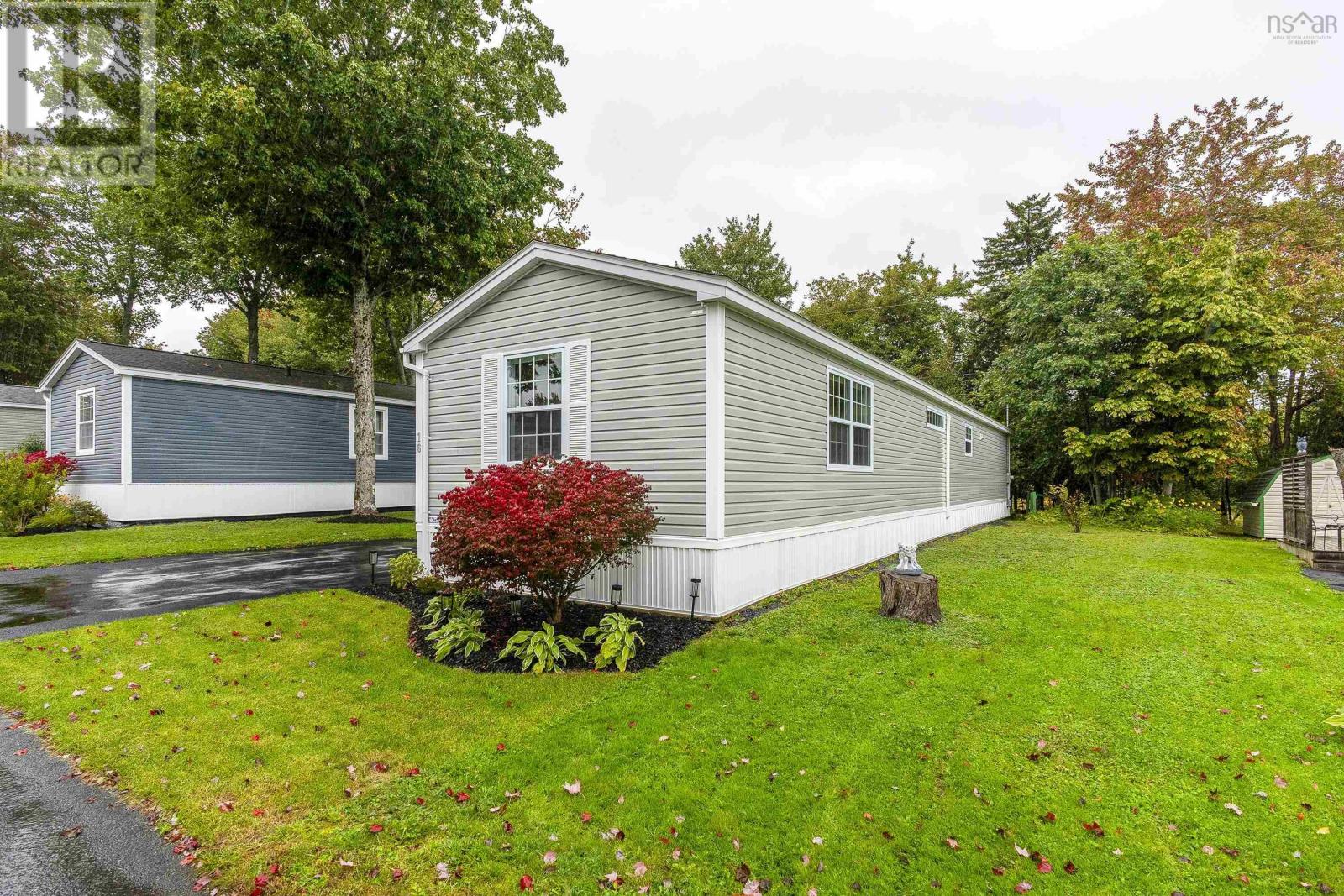 16 First Street - Image 46