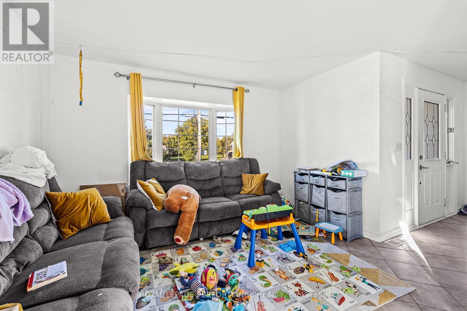 120 HERBERT STREET - 6